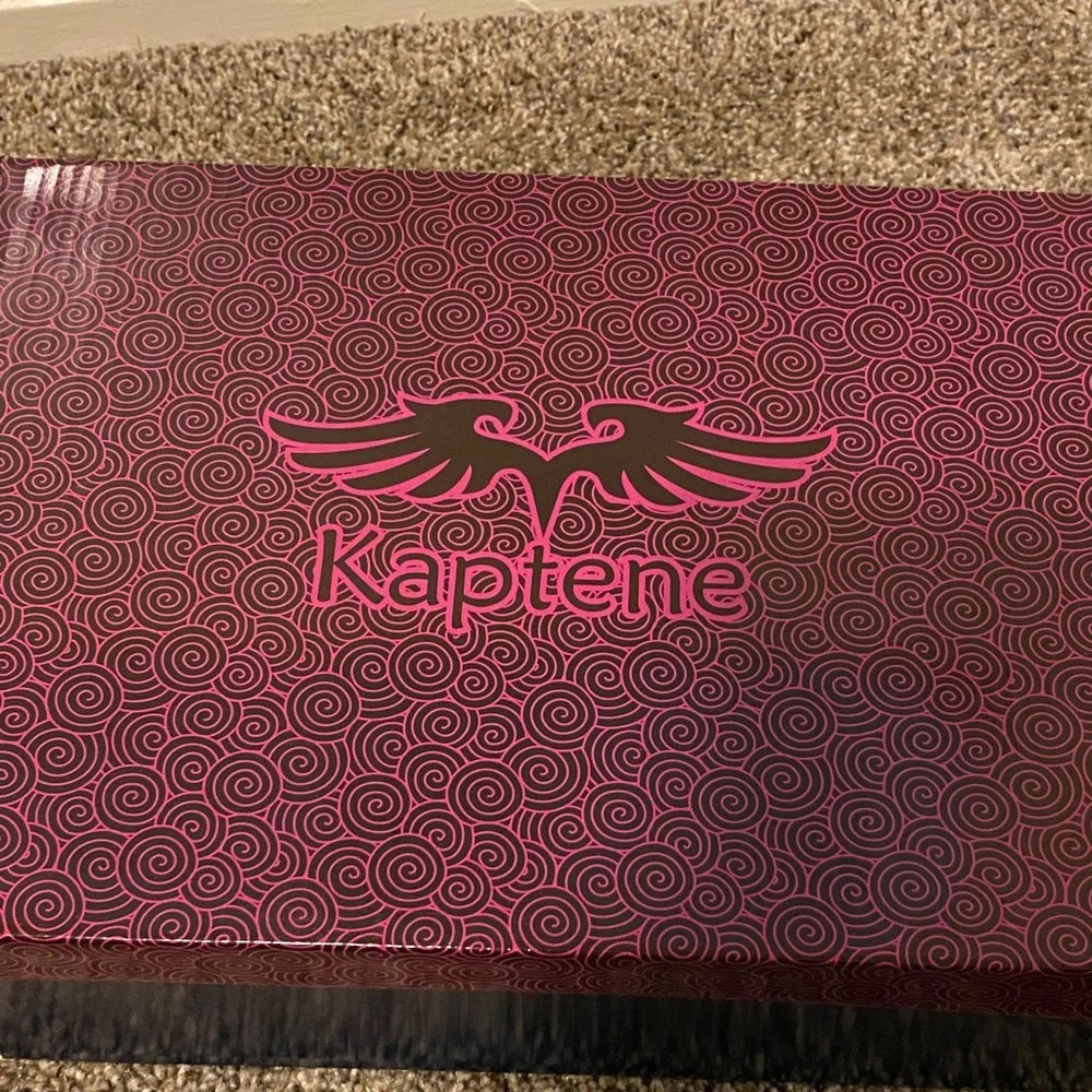 Kaptene step out